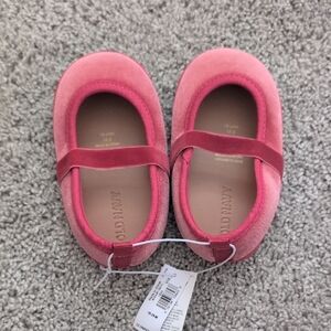 Old Navy Kids Dress Shoes in Pink Velvet
